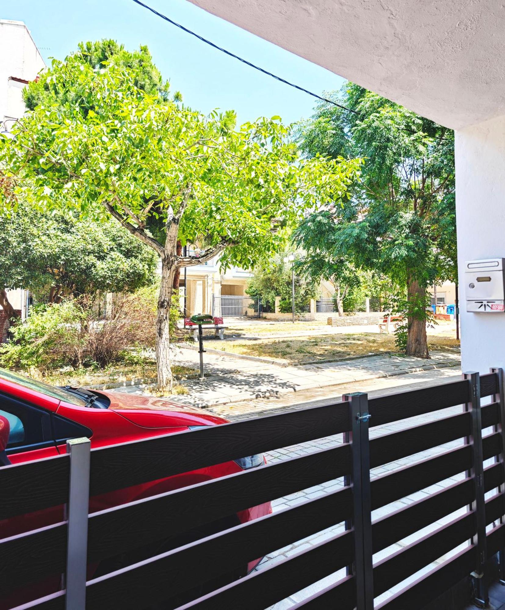 The Skeptic Home Thessaloniki Exterior photo